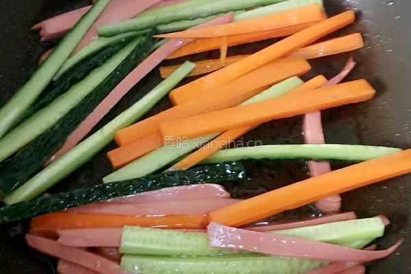 紫菜包饭的做法图解6