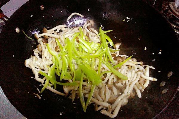 清炒蟹味菇的做法图解7
