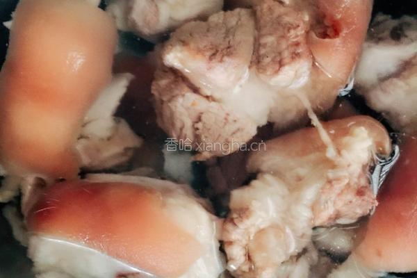 花生炖猪蹄（孕妈宝妈食谱）的做法图解3
