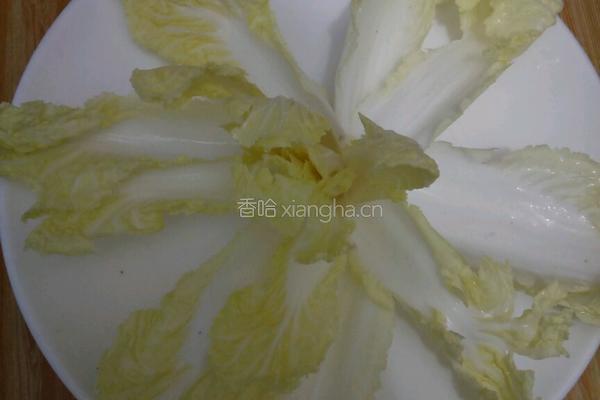 白菜粉丝汤的做法图解1