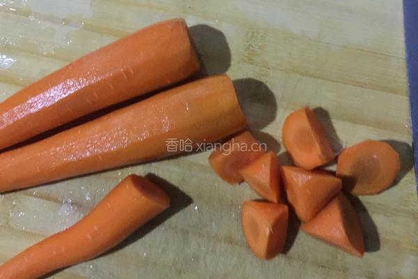 五花肉顿胡萝卜的做法图解5