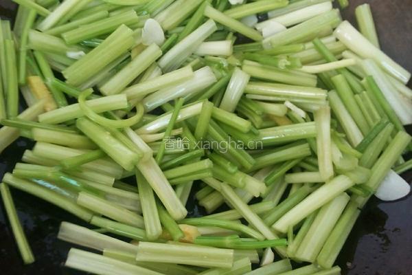 芹菜炒肉的做法图解6