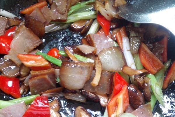 花菇炒腊肉的做法图解5