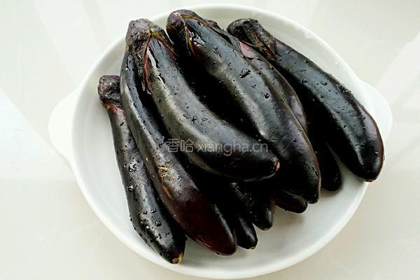 东北蒜茄子的做法图解1