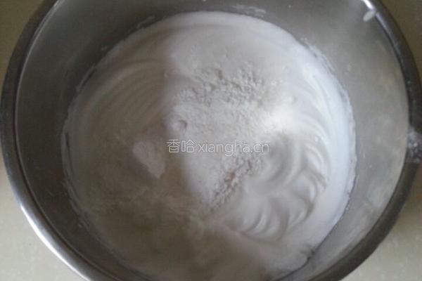 香蕉蔓越梅戚风的做法图解6