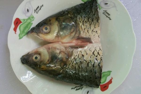 鱼头豆腐汤的做法图解1