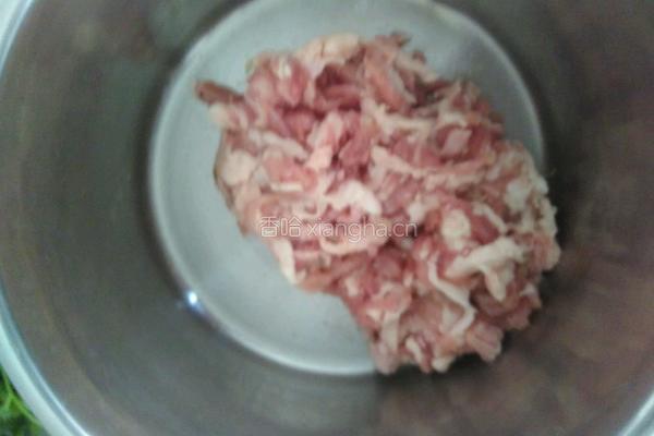 肉丝炒豆粒的做法图解1