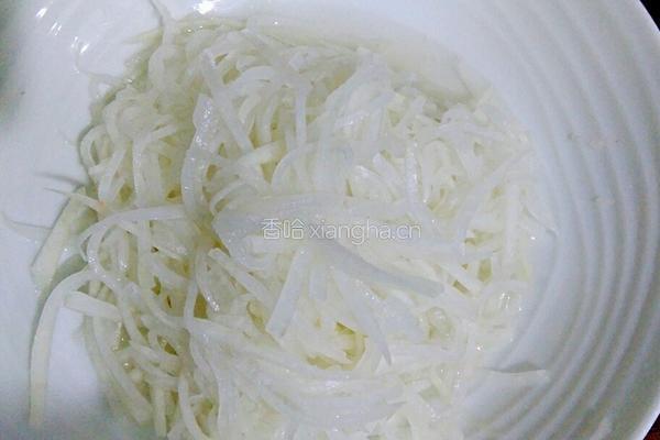 清脆白萝卜丝的做法图解4