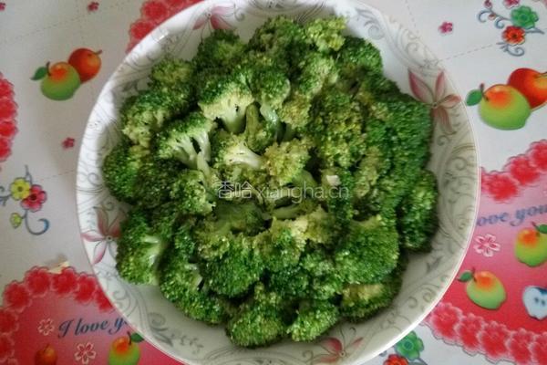火腿炒西兰花的做法图解4