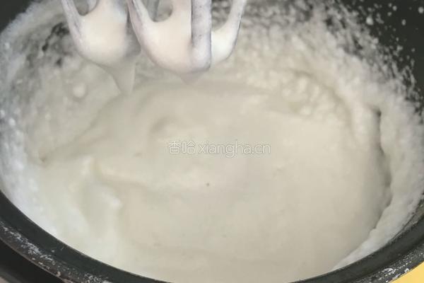 淡奶油蛋糕的做法图解1
