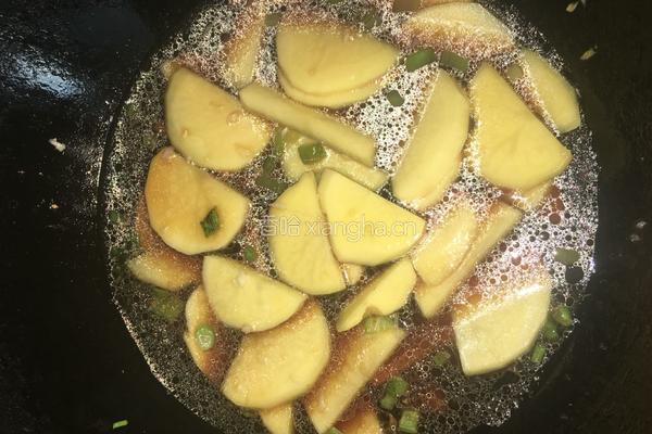 红烧土豆的做法图解5