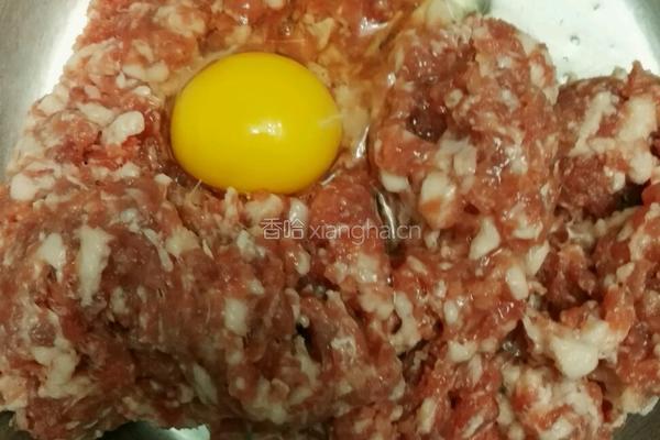 猪肉白菜锅贴的做法图解3