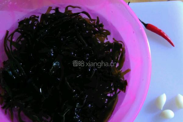 凉拌海带丝的做法图解1