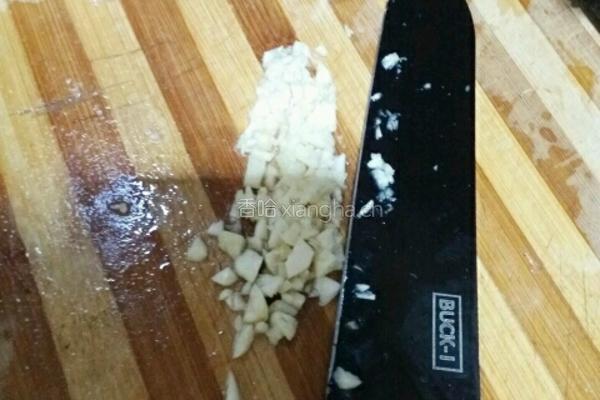 蒜容蚝油炒生菜的做法图解2