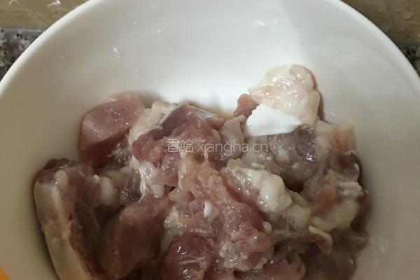 丝瓜炒鸡蛋加瘦肉的做法图解3