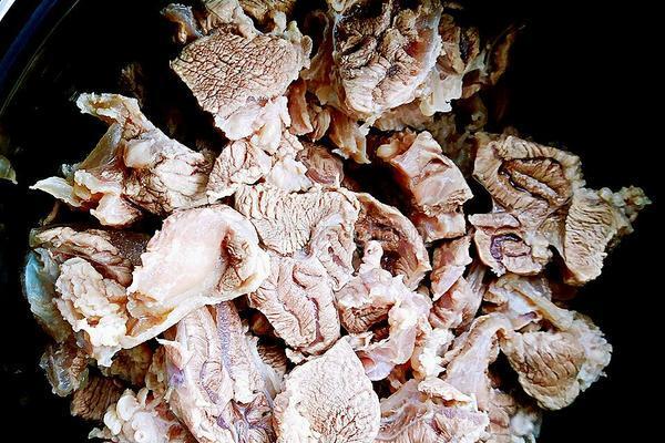 香辣牛肉面#年夜饭的做法图解3