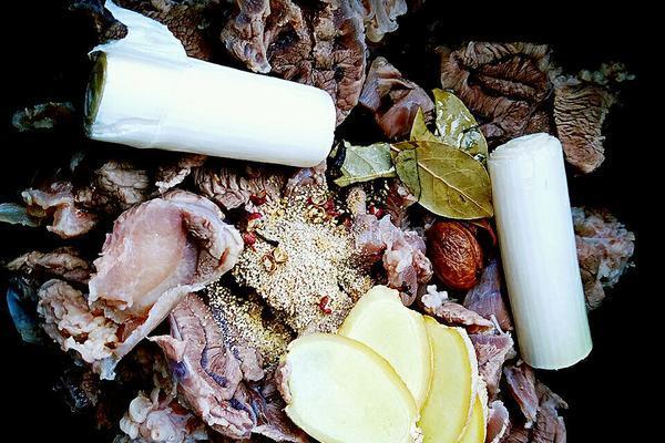 香辣牛肉面#年夜饭的做法图解4