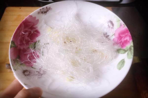 蒜蓉粉丝蒸虾的做法图解5