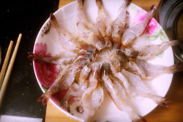 蒜蓉粉丝蒸虾的做法图解6
