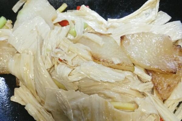 快手菜～冬瓜炒腐竹的做法图解3