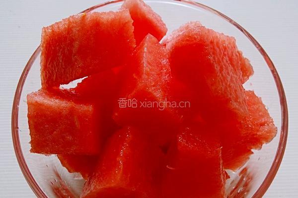 柠香西瓜汁的做法图解1