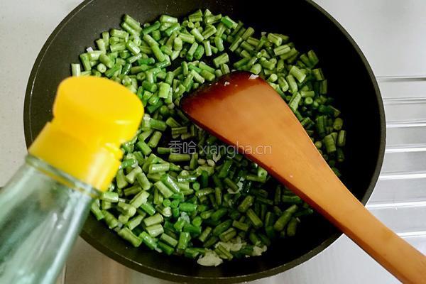 素炒长豆角丁的做法图解6