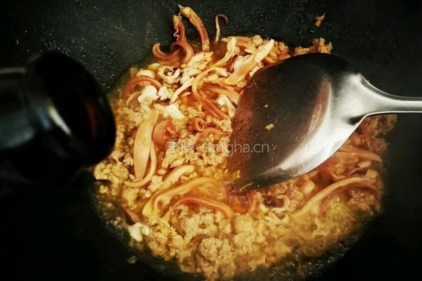 墨鱼瘦肉米线的做法图解8