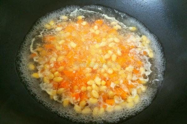 胡萝卜黄豆炒肉末的做法图解5
