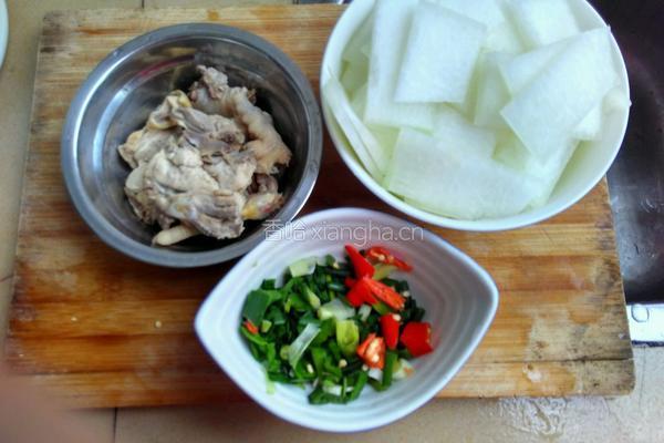 鸡肉炒冬瓜的做法图解1