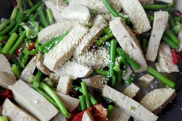 蒜苔炒素鸡的做法图解7