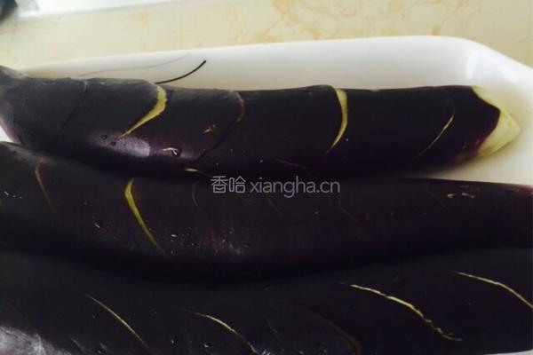 肉末烧茄子的做法图解1