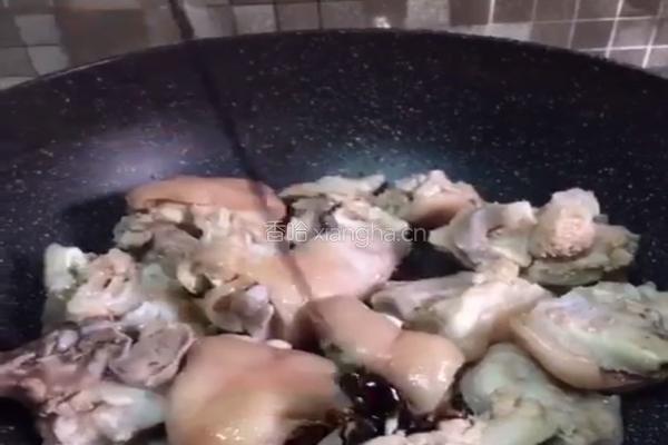 黄豆炖猪蹄的做法图解4