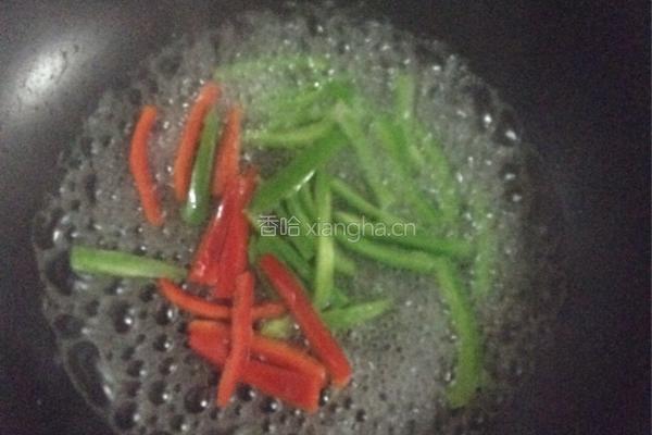 彩椒拌笋干的做法图解4