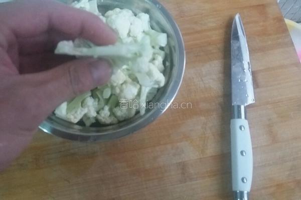 花菜炒肉的做法图解2