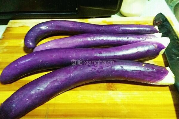 酱烤茄子的做法图解1