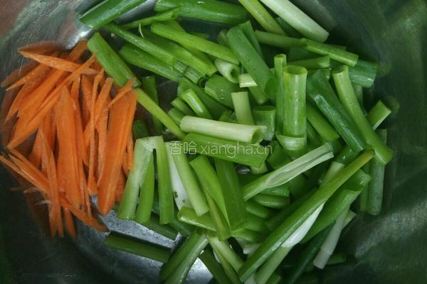 香葱拌干豆腐卷的做法图解3