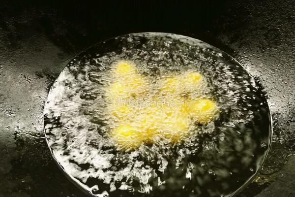 炸南瓜丸子的做法图解9
