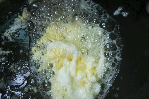 大蒜鸡蛋炒年糕的做法图解4