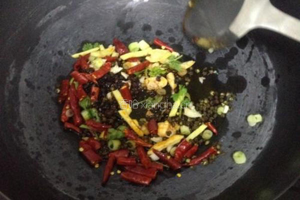 香菇香辣虾的做法图解6