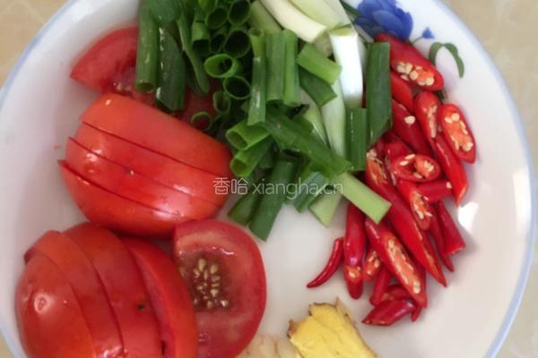 番茄鱼的做法图解2