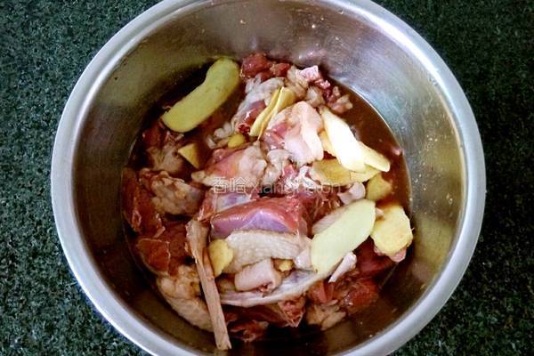 土豆焖鸭的做法图解3