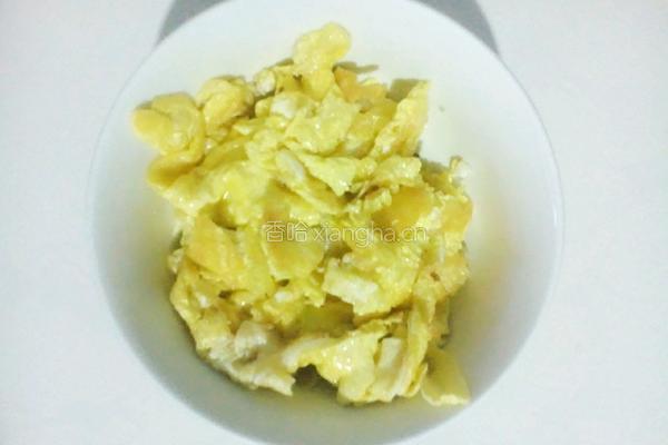 韭菜鸡蛋馅饺子的做法图解3