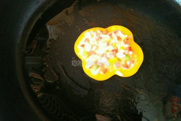 彩椒圈煎饭的做法图解4