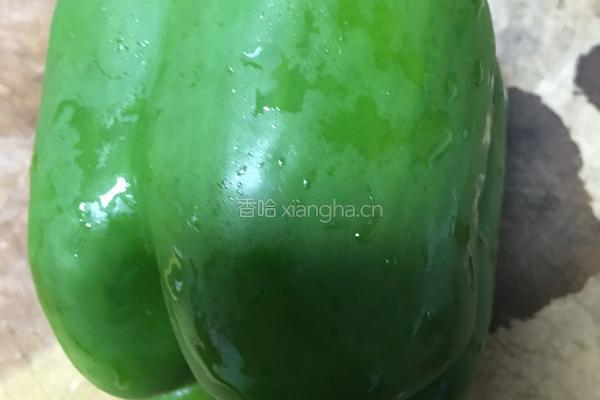 彩椒炒茭白丝的做法图解2