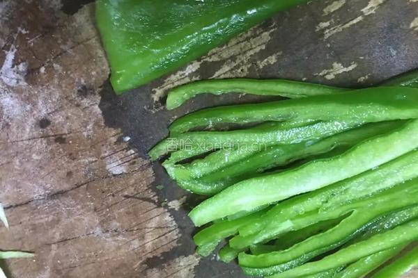 彩椒炒茭白丝的做法图解5