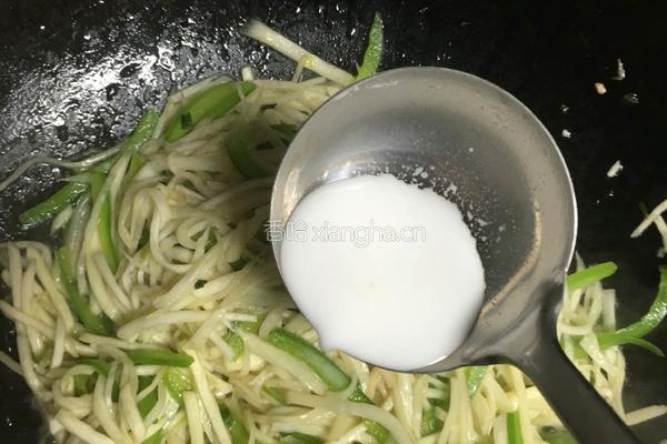 彩椒炒茭白丝的做法图解10