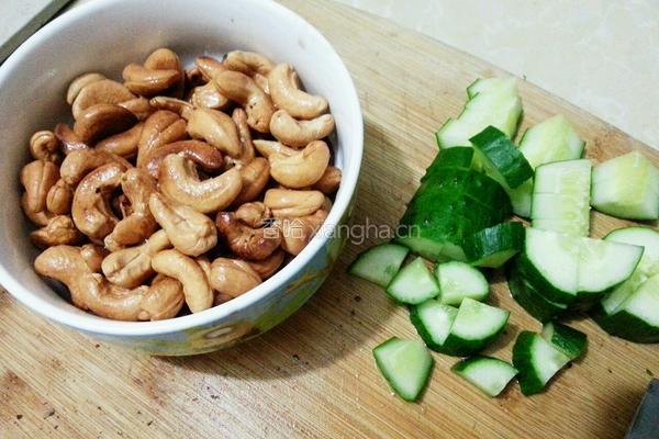 腰果炒虾仁的做法图解5