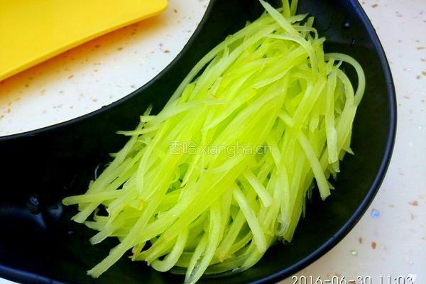炝拌笋丝的做法图解4