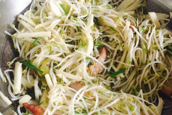 绿豆芽炒笋的做法图解5