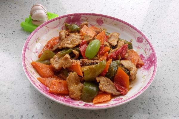 彩椒胡萝卜炒肉片的做法图解7